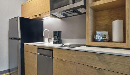 Studio with Two Queen Beds - Hearing Accessible