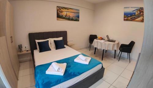 One-Bedroom Apartment with Garden