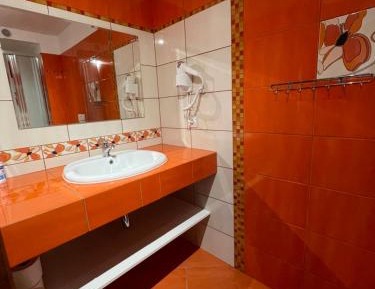 Deluxe Family Suite
