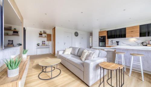 Two-Bedroom Deluxe Apartment