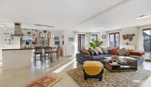 Three-Bedroom Superior Apartment