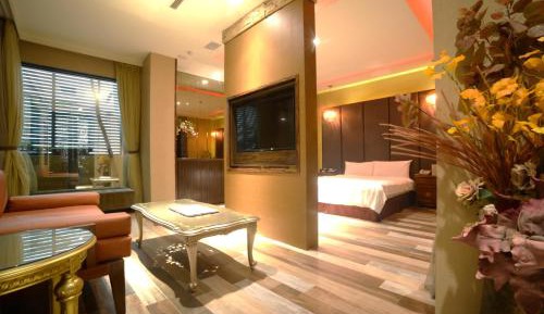 Queen Room with Spa Bath