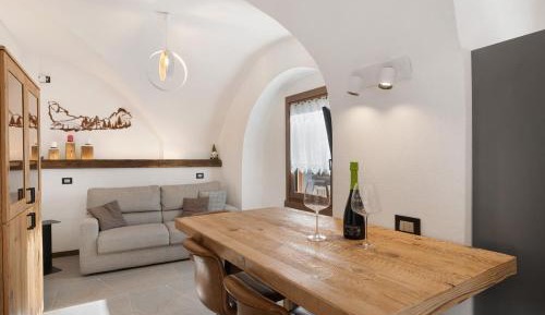 Superior One-Bedroom Apartment with Balcony