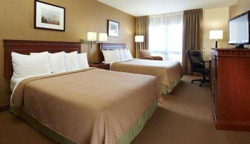 Queen Room with Two Queen Beds - Non-Smoking