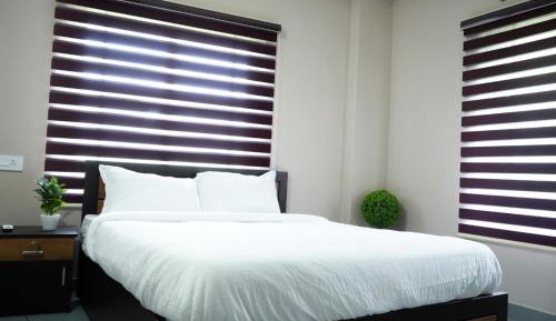 Deluxe Double Room (2 Adults + 1 Child)