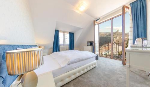 Double or Twin Room with Tsarevets View