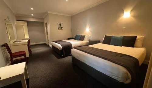 Standard Twin Room