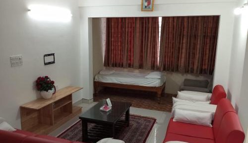 Deluxe One-Bedroom Apartment