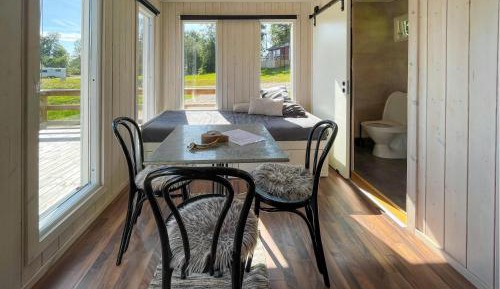 One-Bedroom Holiday Home