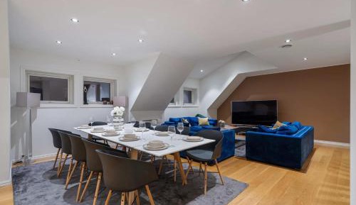 Deluxe Apartment