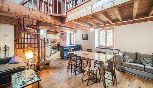 One-Bedroom Holiday Home