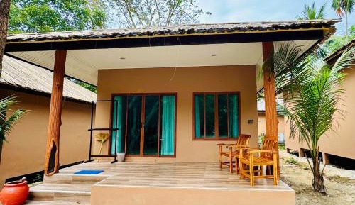 Family Room with Side Sea View