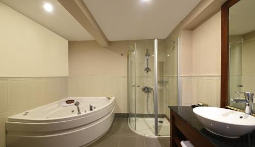 Superior Room with Spa Bath