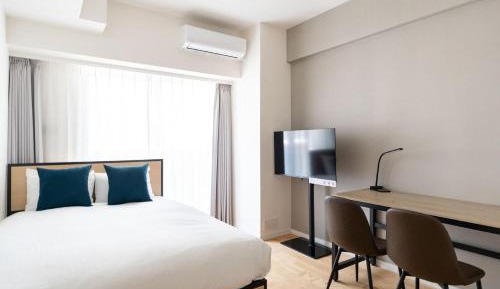 One-Bedroom Apartment with Balcony