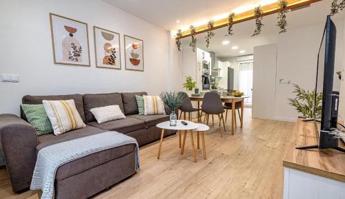 Three-Bedroom Deluxe Apartment