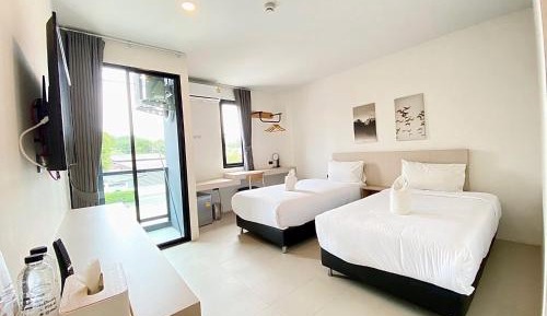 Standard Twin Room