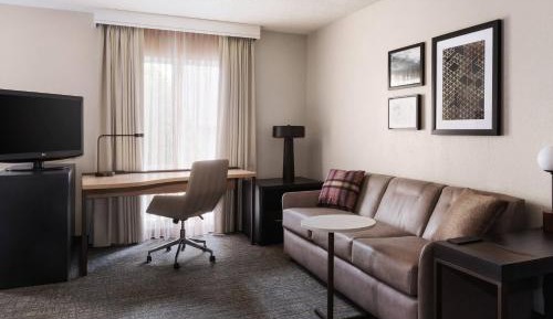 King Studio with Sofa Bed