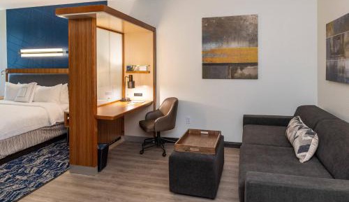 King Studio with Sofa Bed