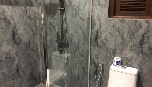 Deluxe Room (2 Adults + 1 Child)