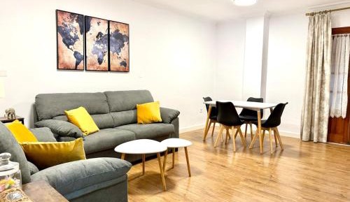 Four-Bedroom Deluxe Apartment