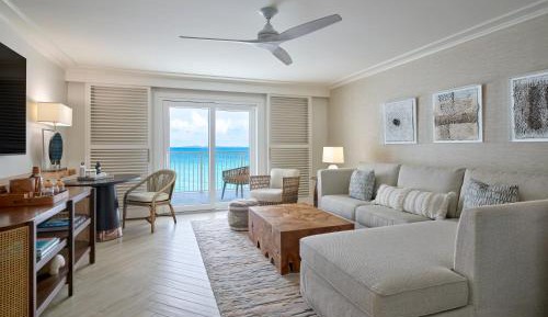 1 Bedroom Suite, 1 King, Sofa bed, Ocean view, Balcony (Mobility Accessible w/ Roll-in Shower)