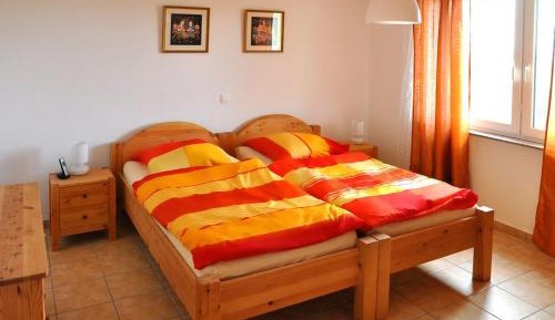 Apartment (3 Adults)