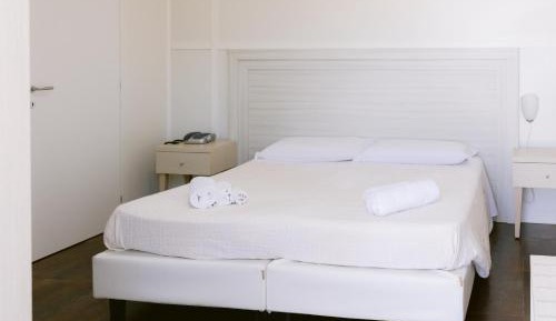 Quadruple Room with Private Bathroom