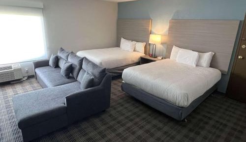 Family Suite with Two Queen Beds - Non-Smoking