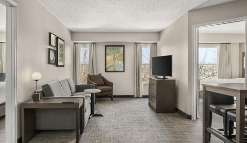 Two-Bedroom Suite