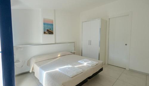 Studio with Sea View