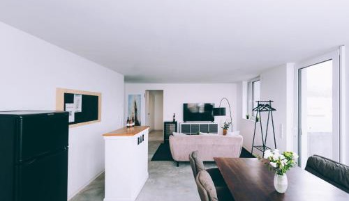 Superior One-Bedroom Apartment