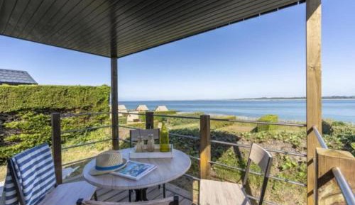 Out of the Ordinary Sea View Cabin | 2 Bedrooms