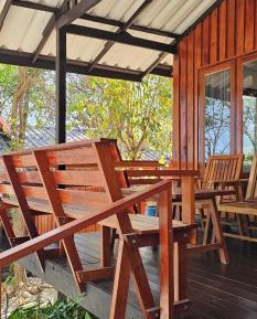 Bungalow with Patio