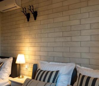 Superior One-Bedroom Apartment