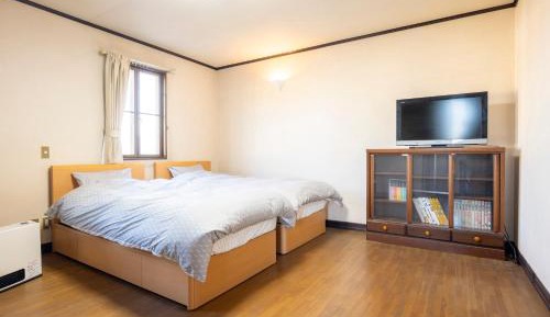 Double or Twin Room with Shared Bathroom