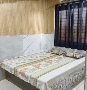 Deluxe Double Room (2 Adults + 1 Child)