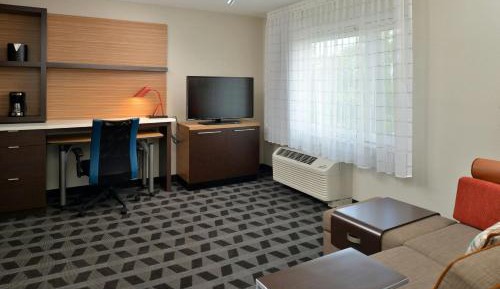 One-Bedroom King Suite with Sofa Bed 