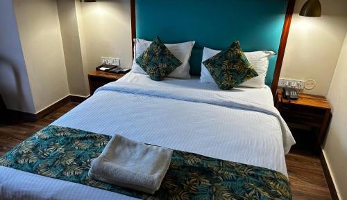Deluxe Queen Room
