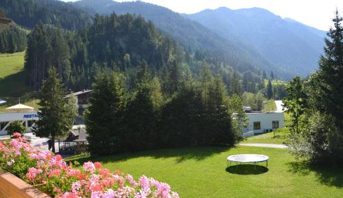 Three-Bedroom Apartment (6 Adults)