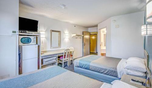 Double Room with Two Double Beds - Non-Smoking