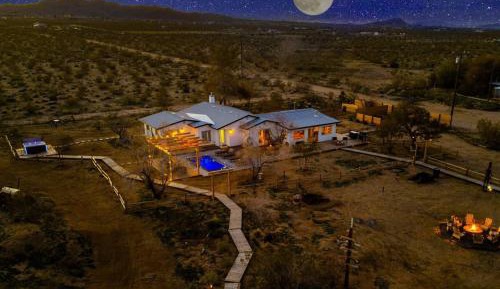 Four-Bedroom Holiday Home