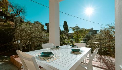 Two-Bedroom Deluxe Apartment with Garden View