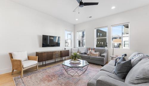 Four-Bedroom Holiday Home