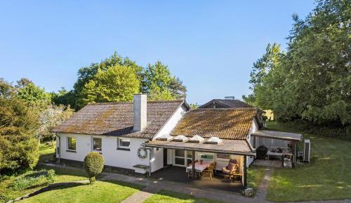 Four-Bedroom Holiday Home