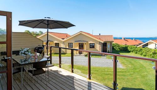 Three-Bedroom Holiday Home 