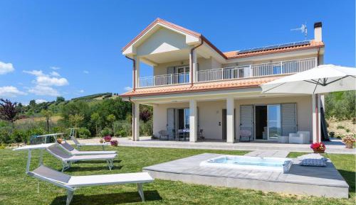 Four-Bedroom Holiday Home
