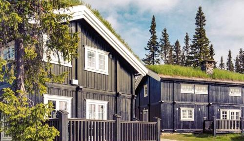 Four-Bedroom Holiday Home