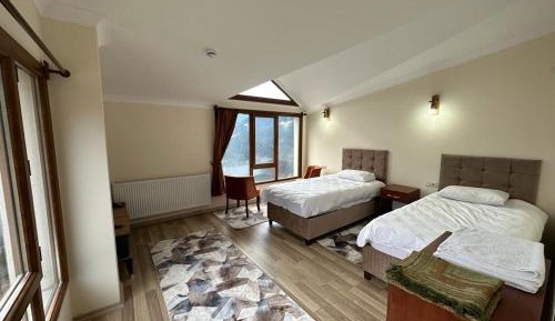 Deluxe Family Suite
