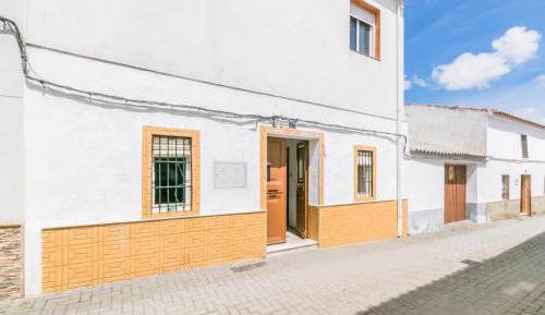 Three-Bedroom Vacation Home 