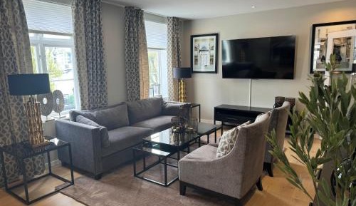 Two-Bedroom Deluxe Apartment